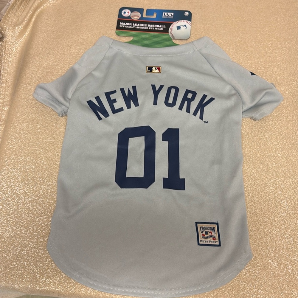 NY Yankees dog jersey
